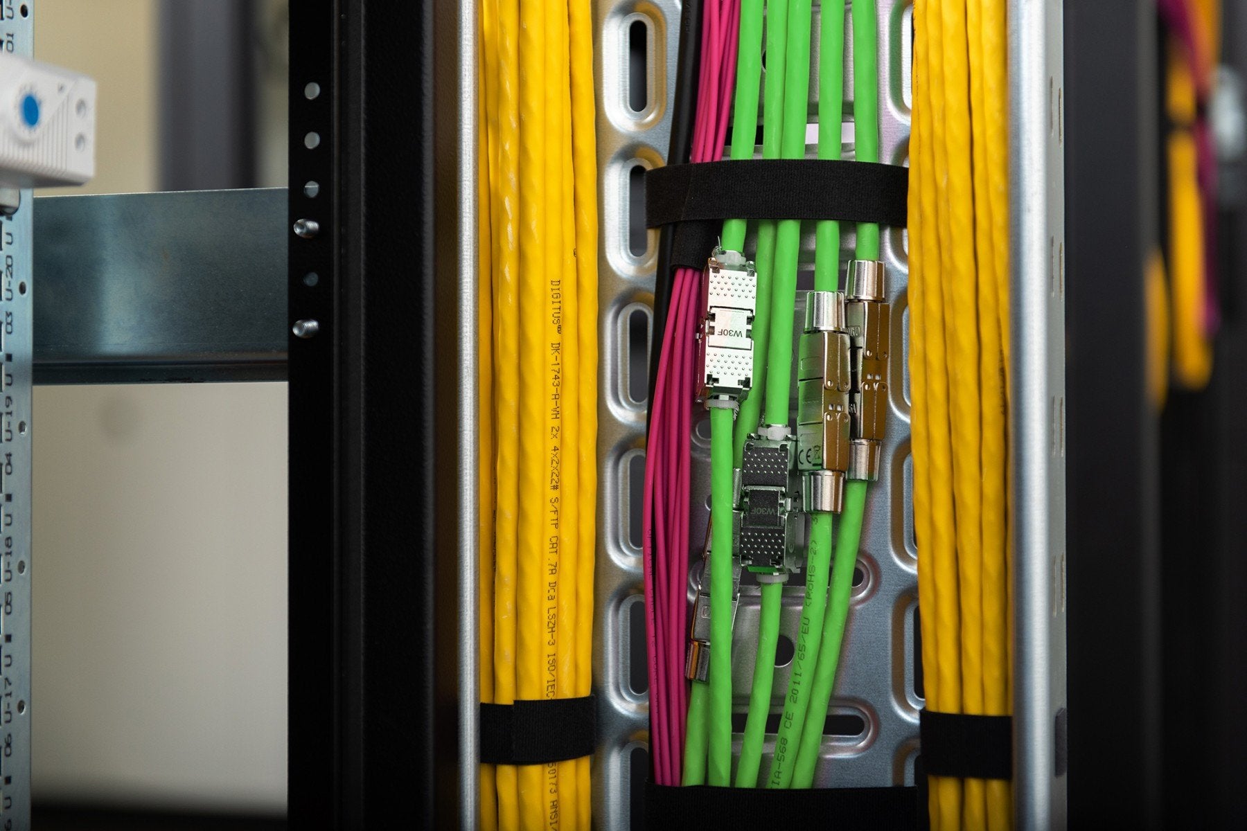 Digitus DK-1843-VH-5 câble de réseau Vert Cat8.2 S/FTP (S-STP)
