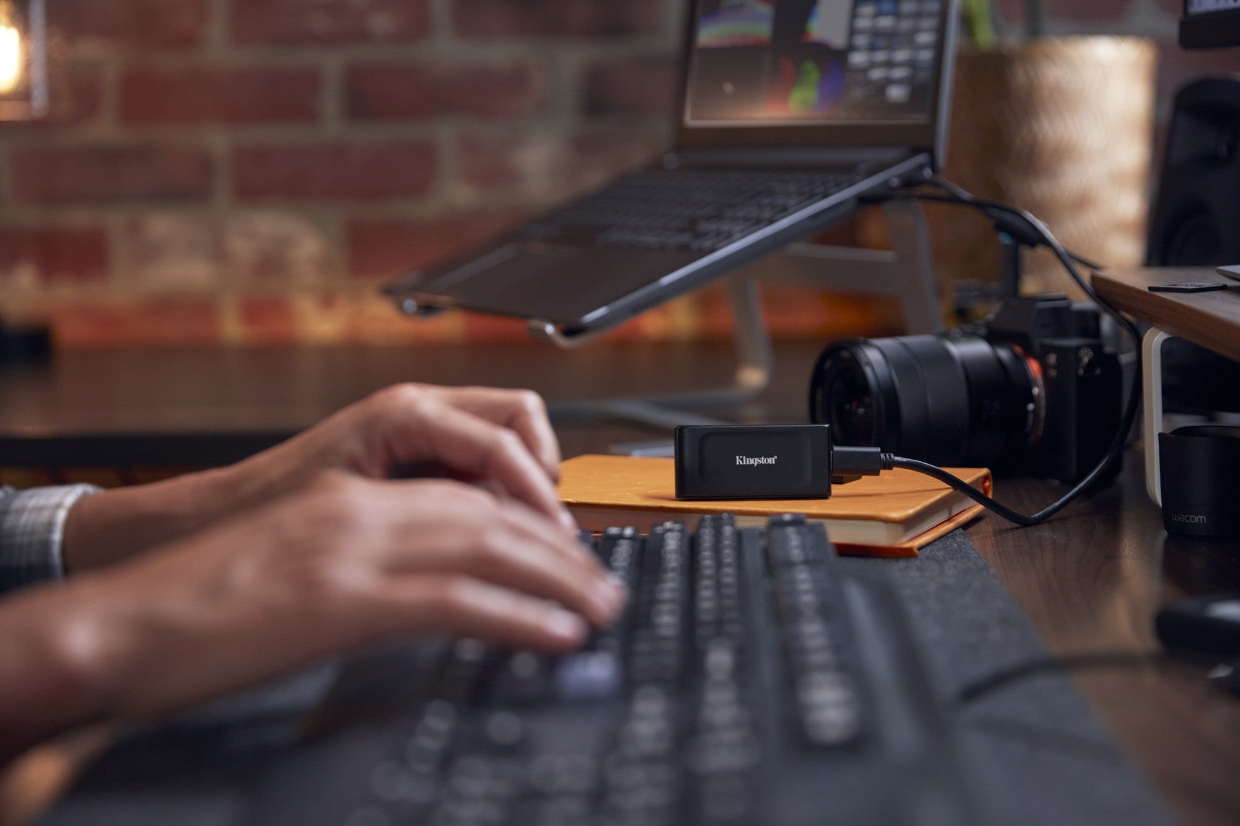 KINGSTON XS1000 1To SSD Pocket-Sized USB 3.2 Gen 2 External Solid State Drive Up to 1050Mo/s