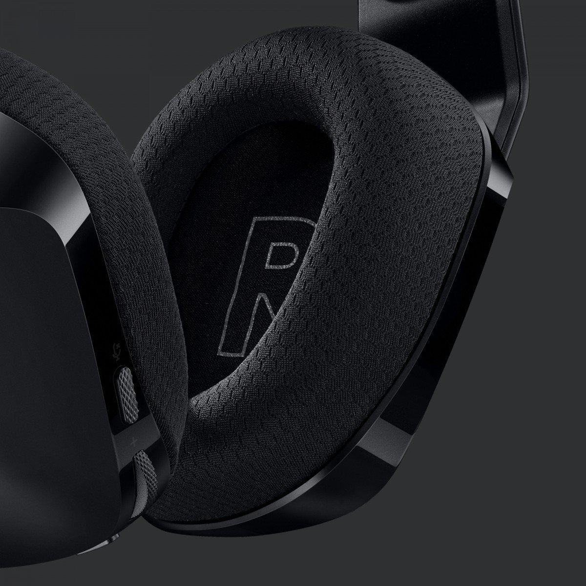 LOGITECH G G733 LIGHTSPEED Wireless RGB Gaming Headset Headset full size 2.4 GHz wireless black