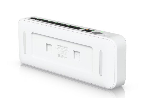 Flexible 8-port 2.5G switch with a 10G