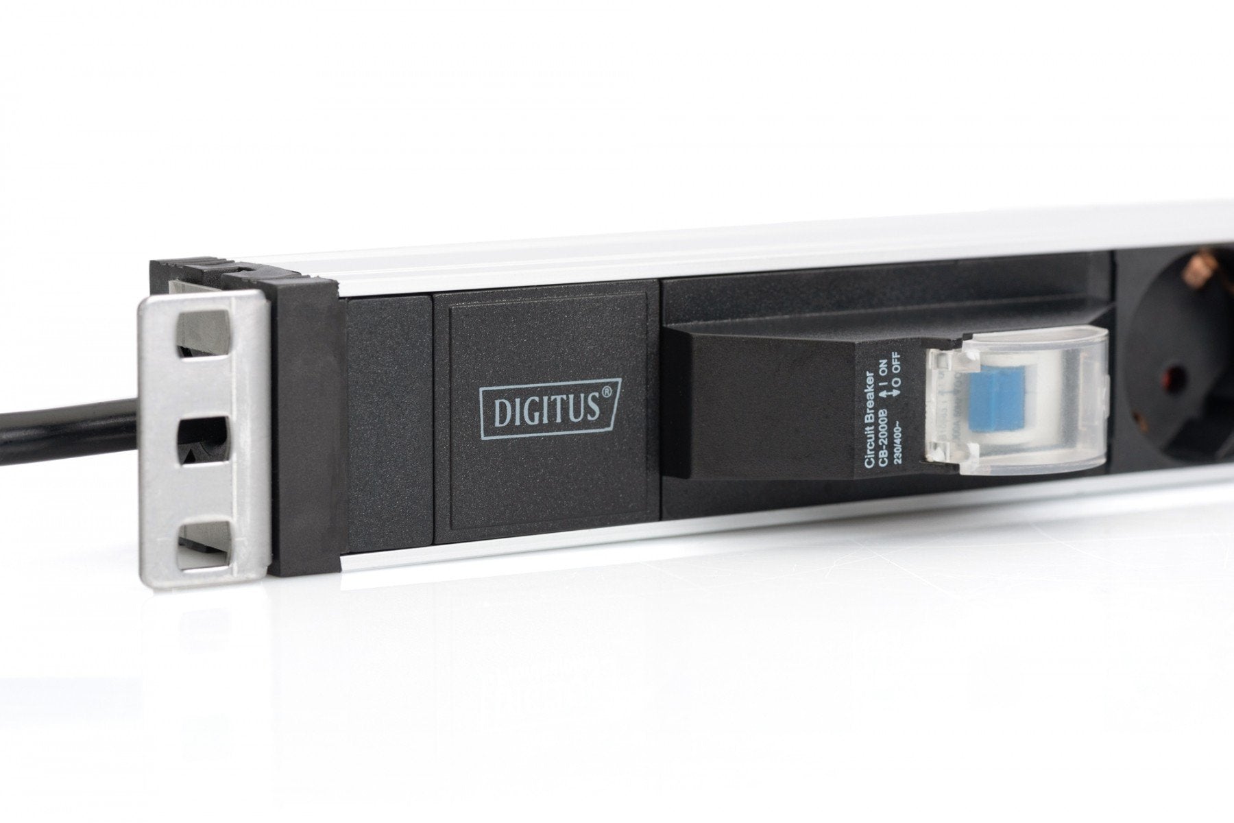 Digitus DN-95417 unité de distribution d'énergie 6 sortie(s) CA 0U/1U Noir, Argent