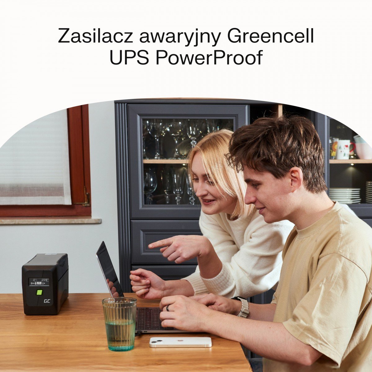 Green Cell Onduleur UPS 1500VA 900W PowerProof avec écran LCD