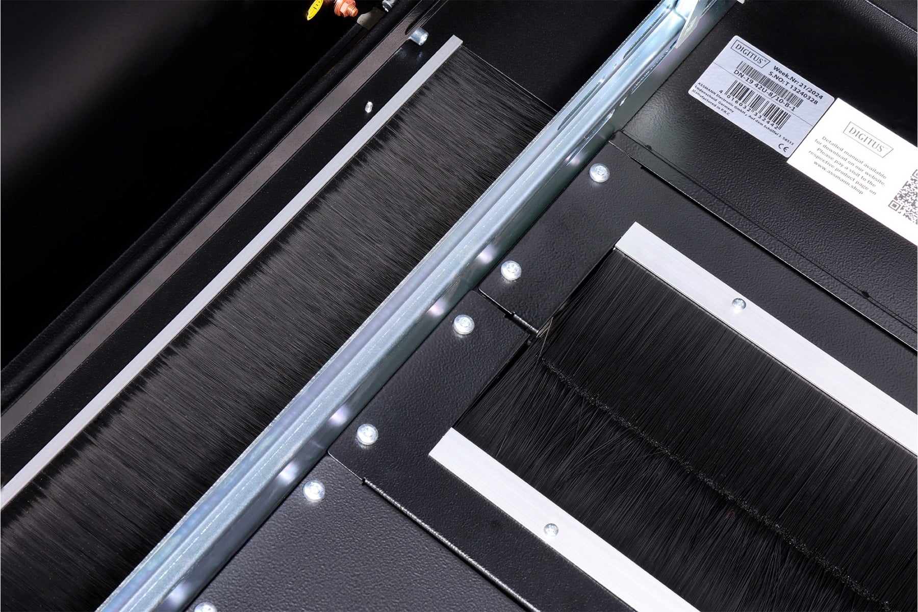 "Armoire réseau debout Unique 19"" 42U rack 800x1000, porte avant en verre, noir, 800kg 2053x800x1000 mm, couleur noire (RAL 9005)"