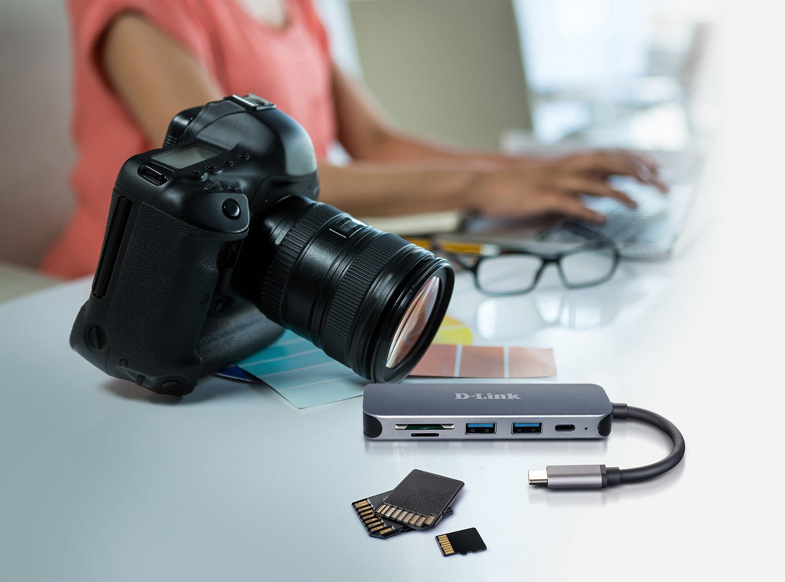 D-LINK DUB-2325/E 5in1 USB-C Hub with Card Reader