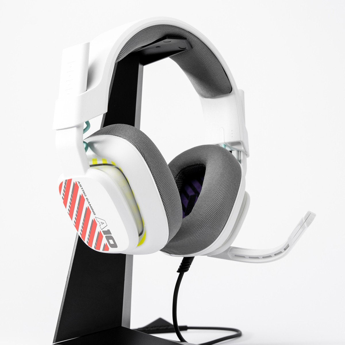 LOGITECH Astro Gaming A10 Gen 2 Headset full size wired 3.5 mm jack white/XB