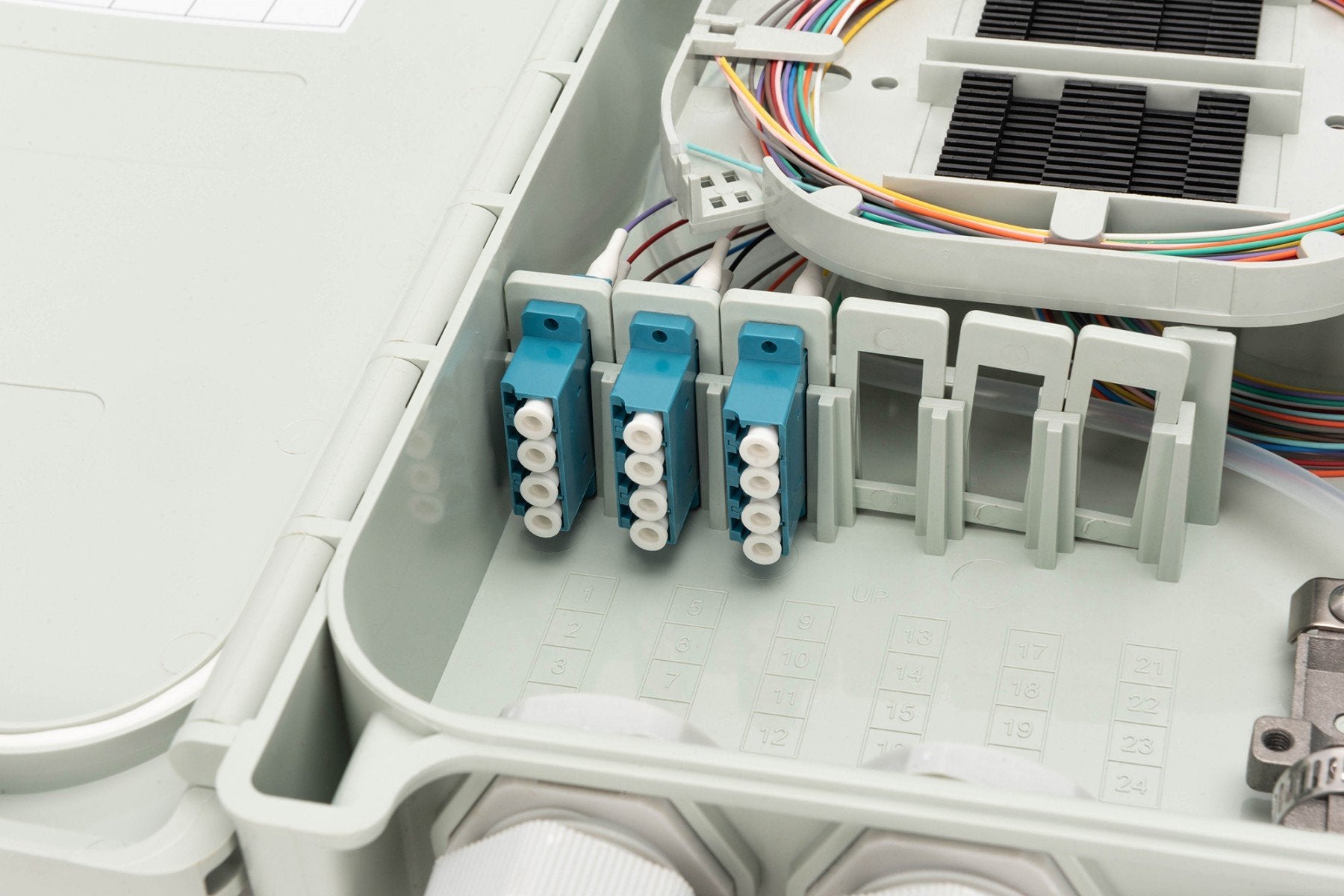 Boîte de distribution FTTH externe, 12 épissures, 12x (LC/PC), cassette d'épissure, 260x190x60 mm, IP65