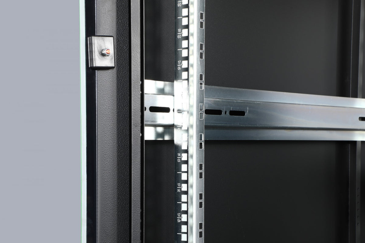 "Armoire réseau debout Unique 19"" 26U rack 600x1000, porte avant en verre, noir, 800kg 1342x600x1000 mm, couleur noire (RAL 9005)"