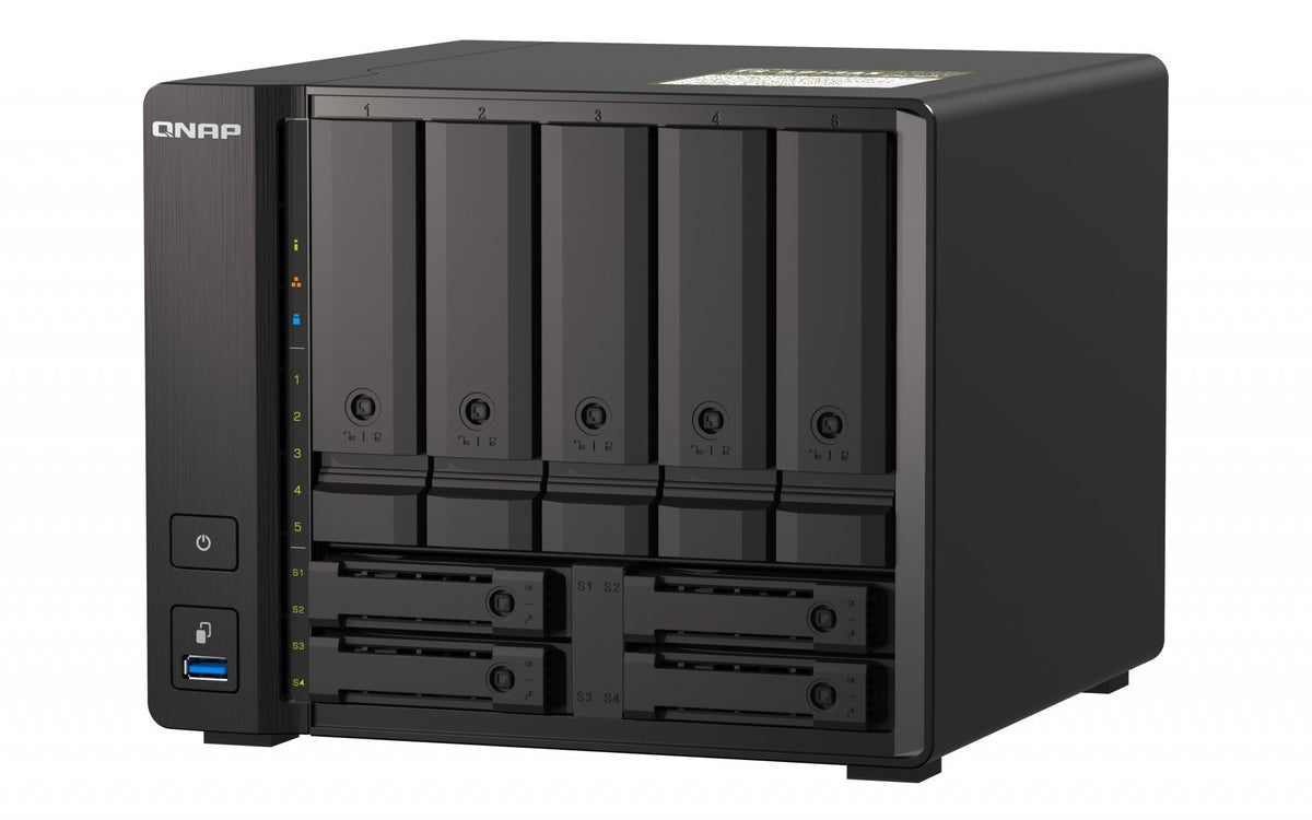 Desktop 9Bay NAS 8B RAM 10Gbe Black