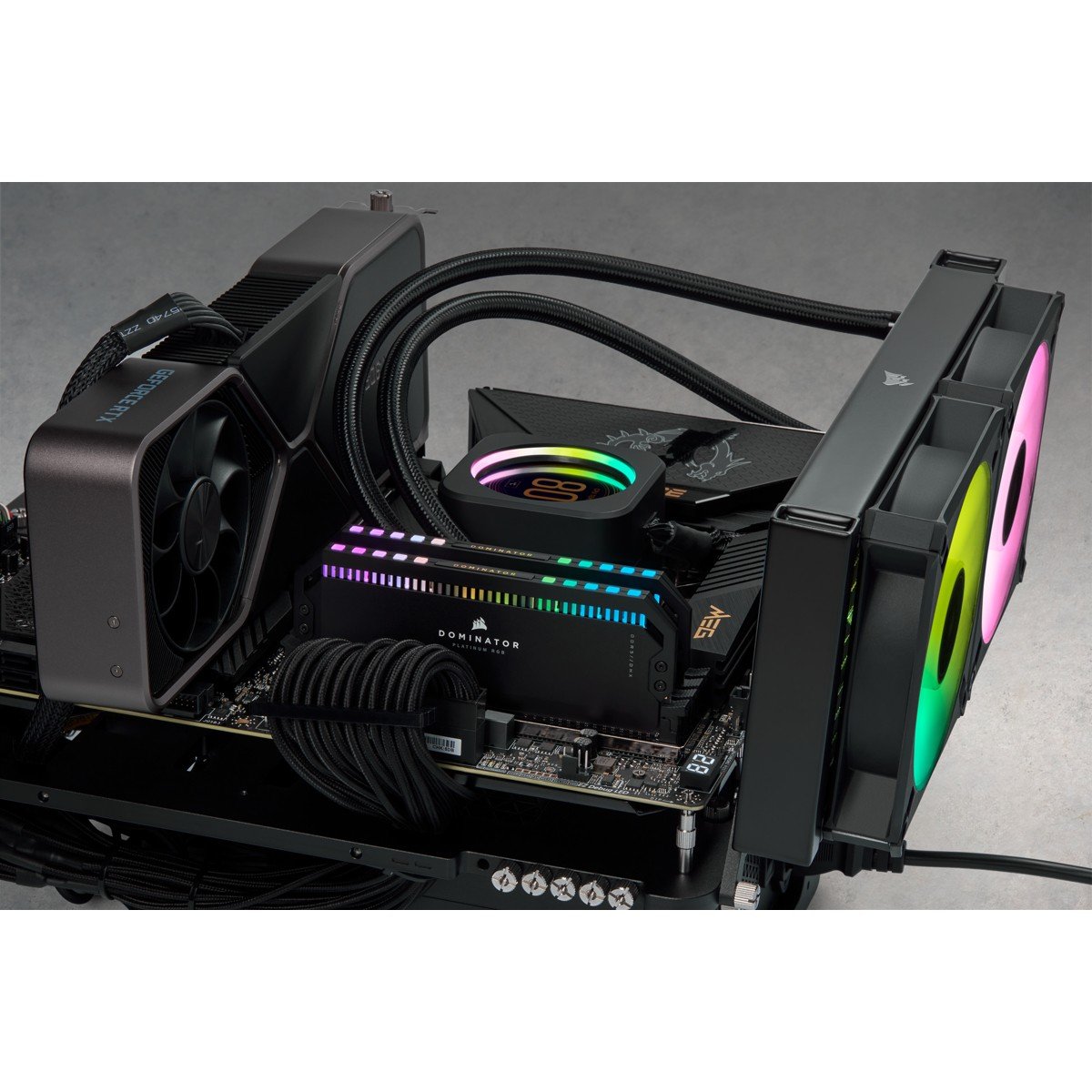Module de mémoire Corsair Dominator CMT64GX5M2B5600C40 64 Go 2 x 32 Go DDR5