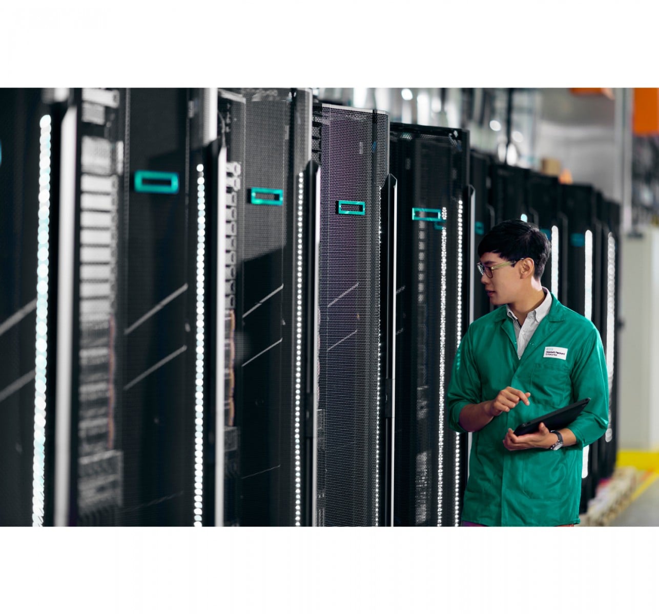 HPE ProLiant DL360 Gen11 OROC Tri-Mode