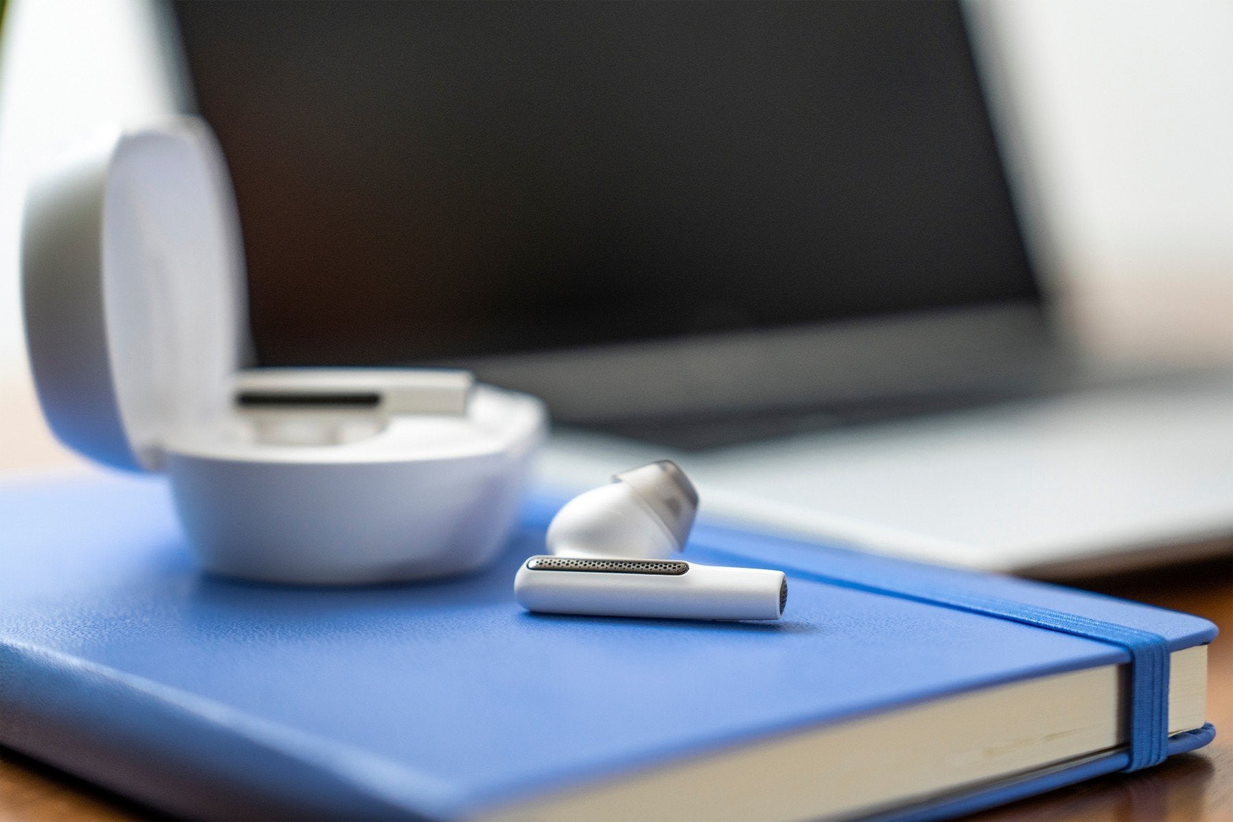POLY Voyager Free 60+ UC écouteur+boite tactile Blanc USB-A