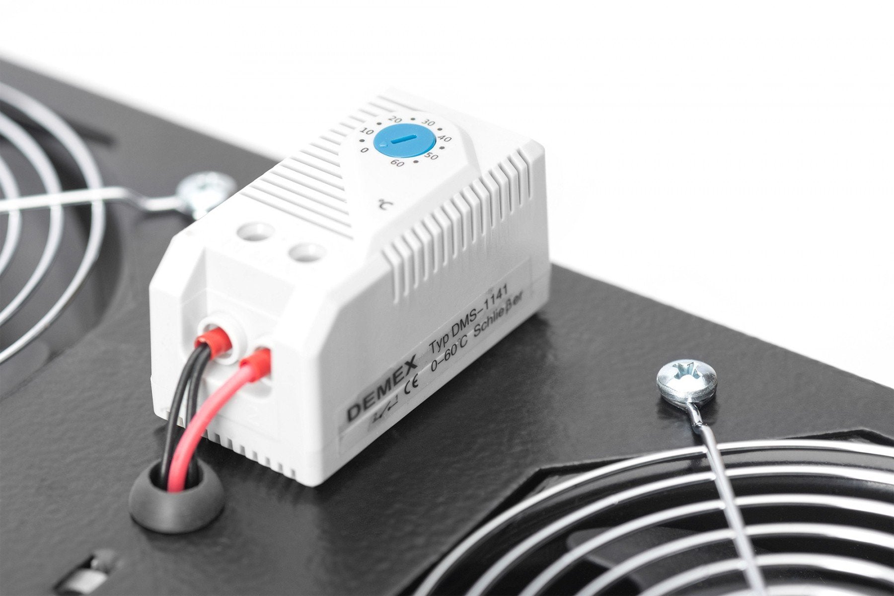 Digitus Unité de ventilation de toit pour boîtier mural de 483 mm (19 po)