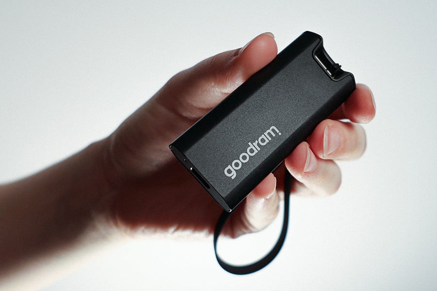 Goodram SSDR-GMRE-01T-K0 disque SSD externe 1 To 3.2 Gen 2 (3.1 Gen 2) Noir