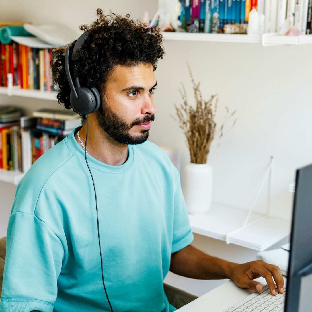 LOGITECH Zone Wired 2 Headset - Graphite