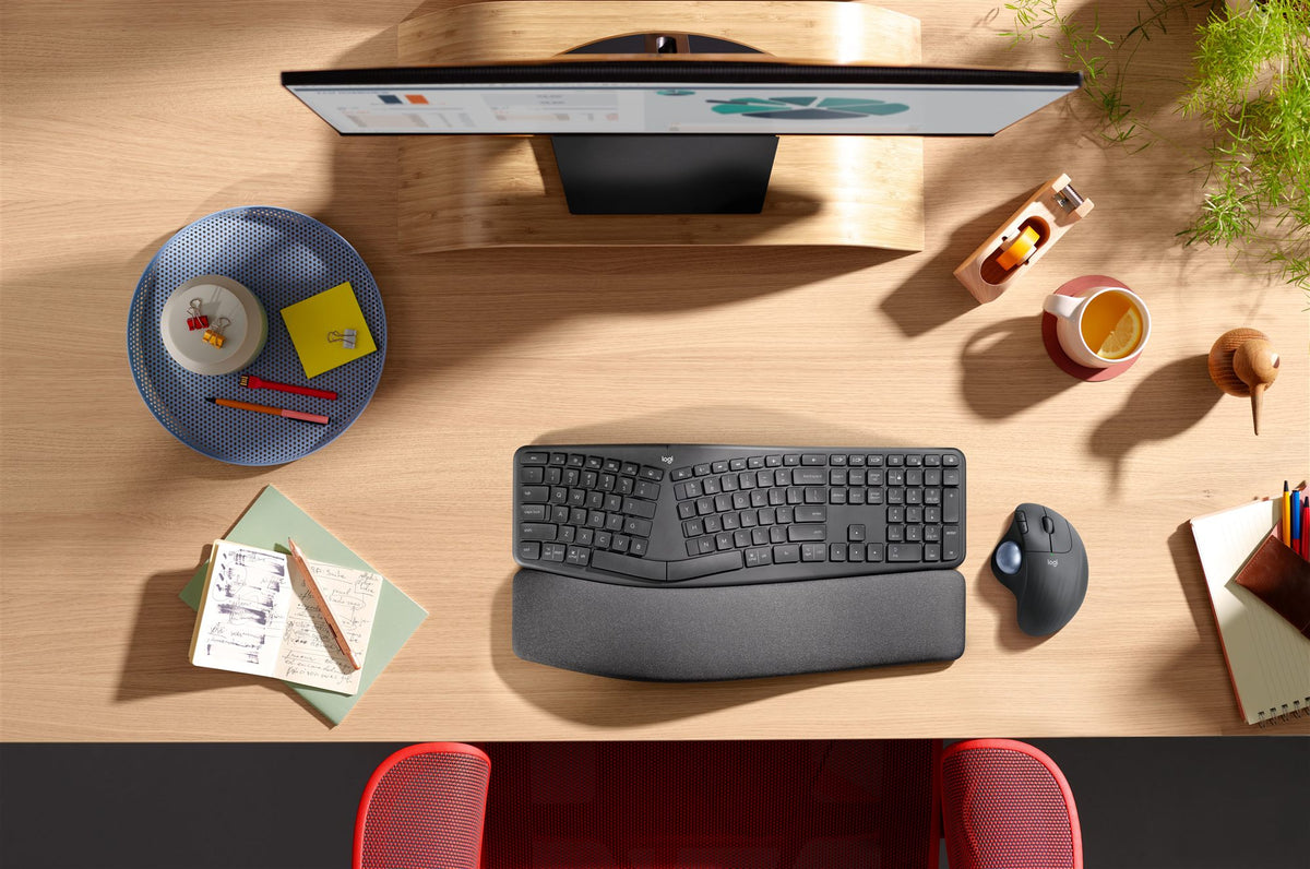 LOGITECH ERGO M575 for Business Trackball right-handed optical 5 buttons wireless Bluetooth Bolt USB receiver graphite