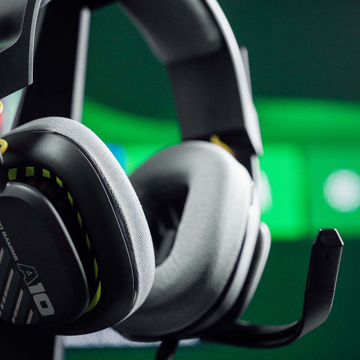 LOGITECH Astro Gaming A10 Gen 2 Headset full size wired 3.5 mm jack black