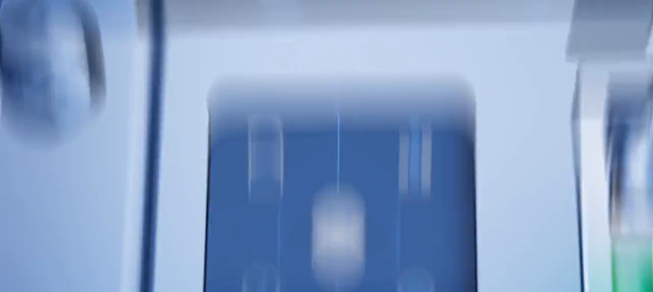 Ubiquiti USW-Pro-Max-24-PoE UniFi commutateur multi-gigabit PoE++ a 24 ports, avec fonctionnalités de couche 3 et etherlighting.