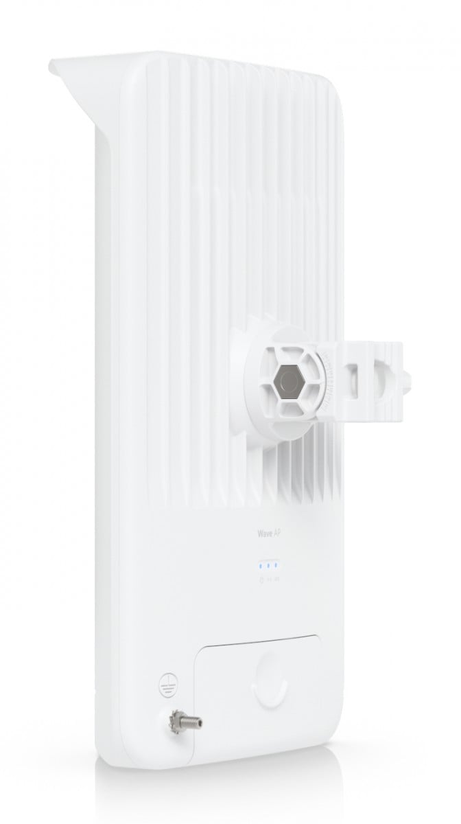 60GHz+5GHz multipoint base station featu