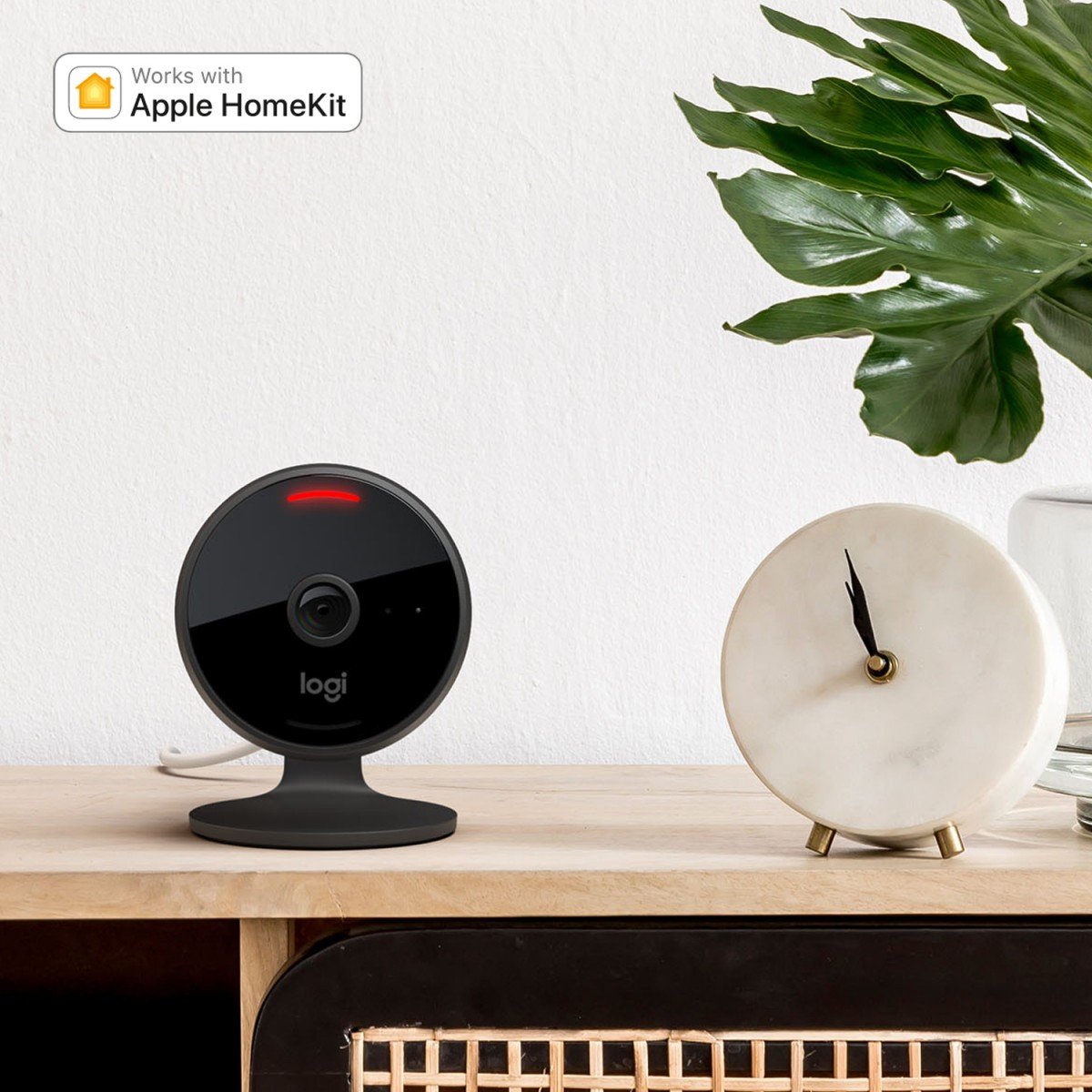 LOGITECH Circle View Network surveillance camera outdoor indoor weatherproof colour Day and Night 1920 x 1080p