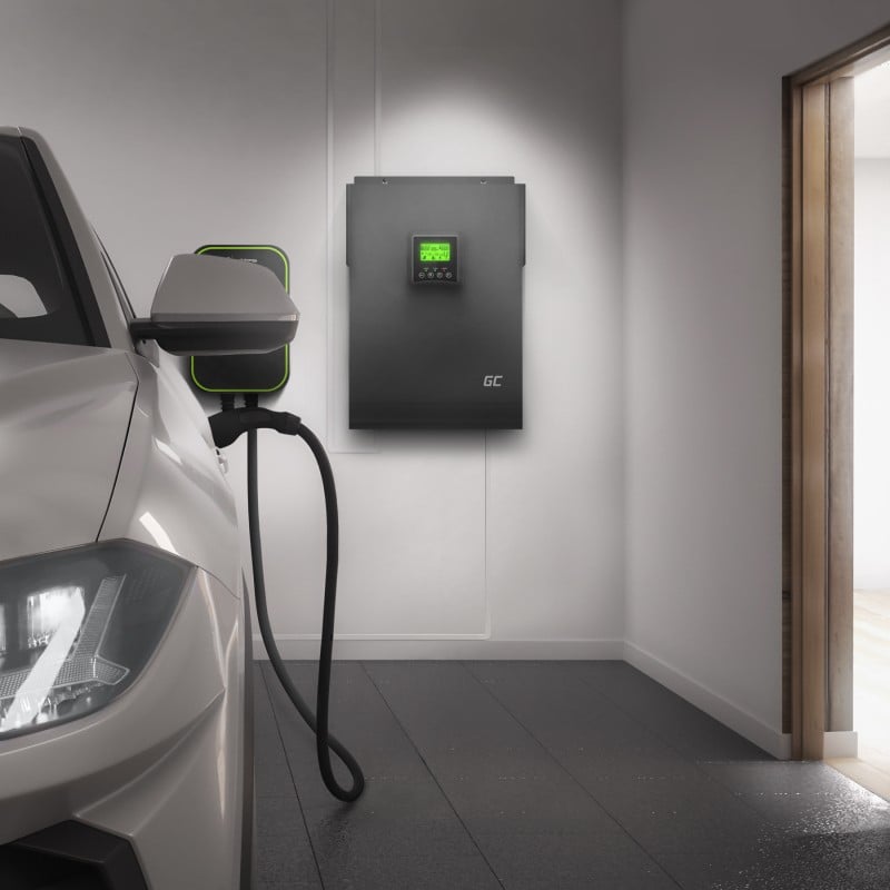 Green Cell Solar Inverter & MPPT Charger - 230VAC - 3000VA/3000W Pure Sine Wave