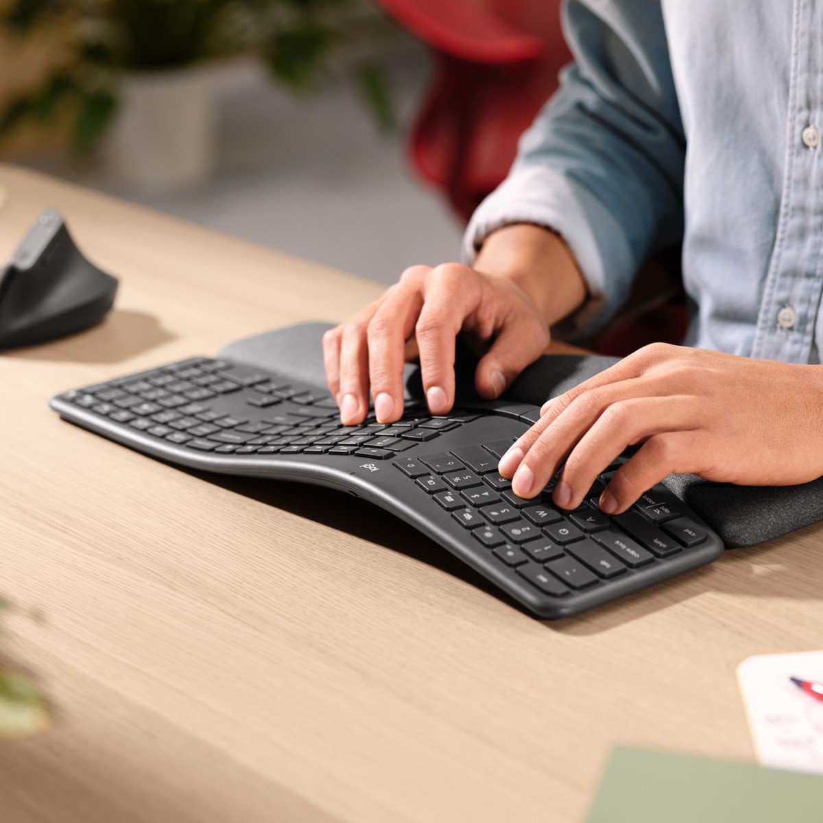 Logitech ERGO K860 clavier Bureau RF sans fil + Bluetooth QWERTY US International Graphite