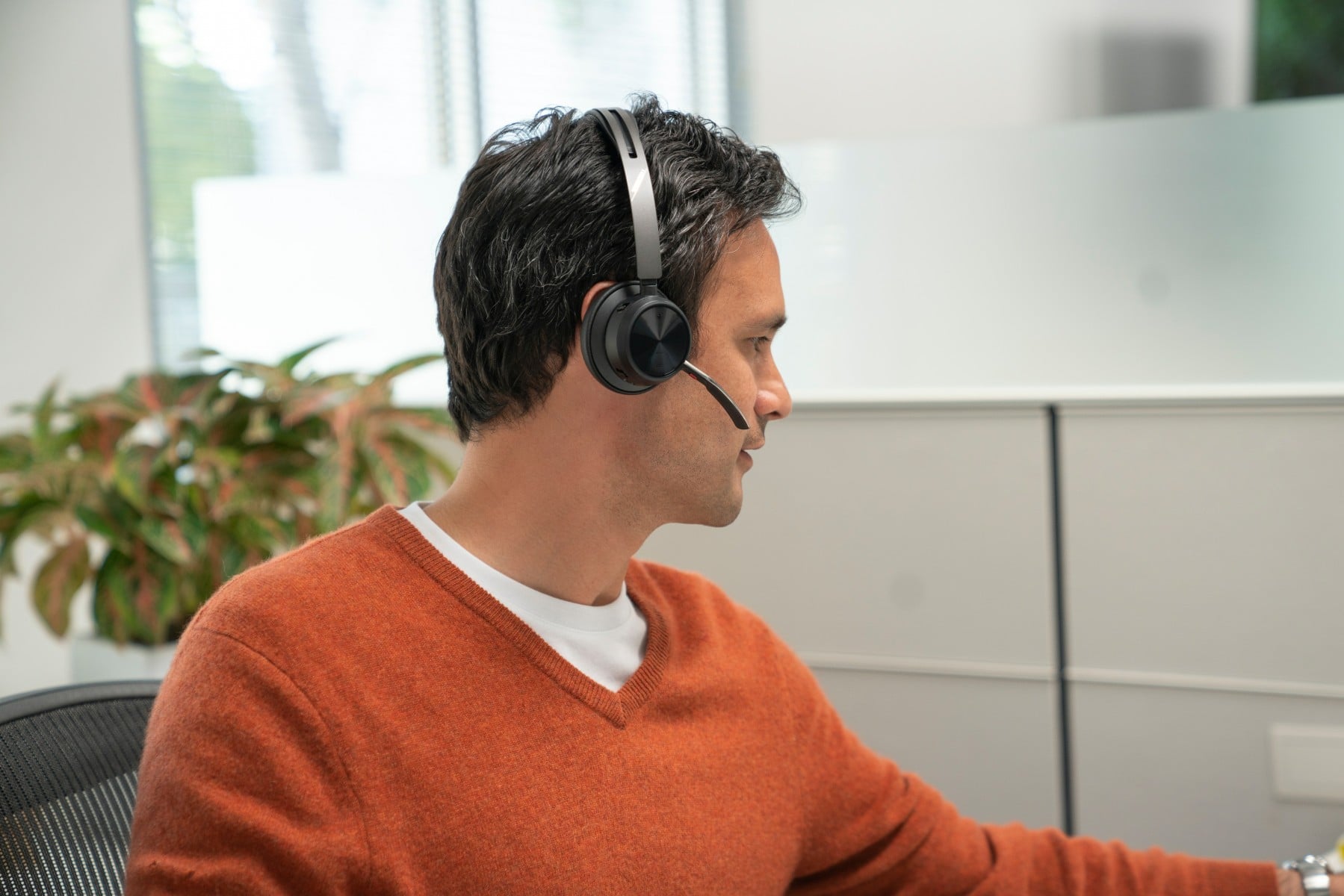 HP Poly Voyager Focus 2 USB-C-C Headset +USB-C/A Adapter Sans fil Arceau Bureau/Centre d'appels USB Type-C Bluetooth Noir