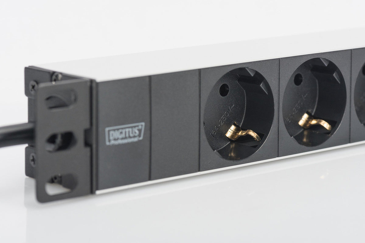 Digitus Bloc multiprise avec profilé en aluminium, prise électrique a contact de protection avec 3 sorties, connecteur a contact de protection pour câ