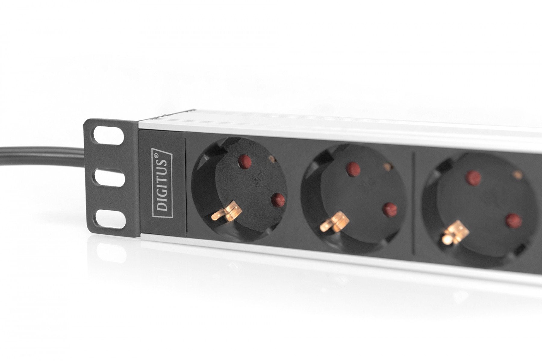 Digitus DN-95418 unité de distribution d'énergie 4 sortie(s) CA 0U/1U Noir