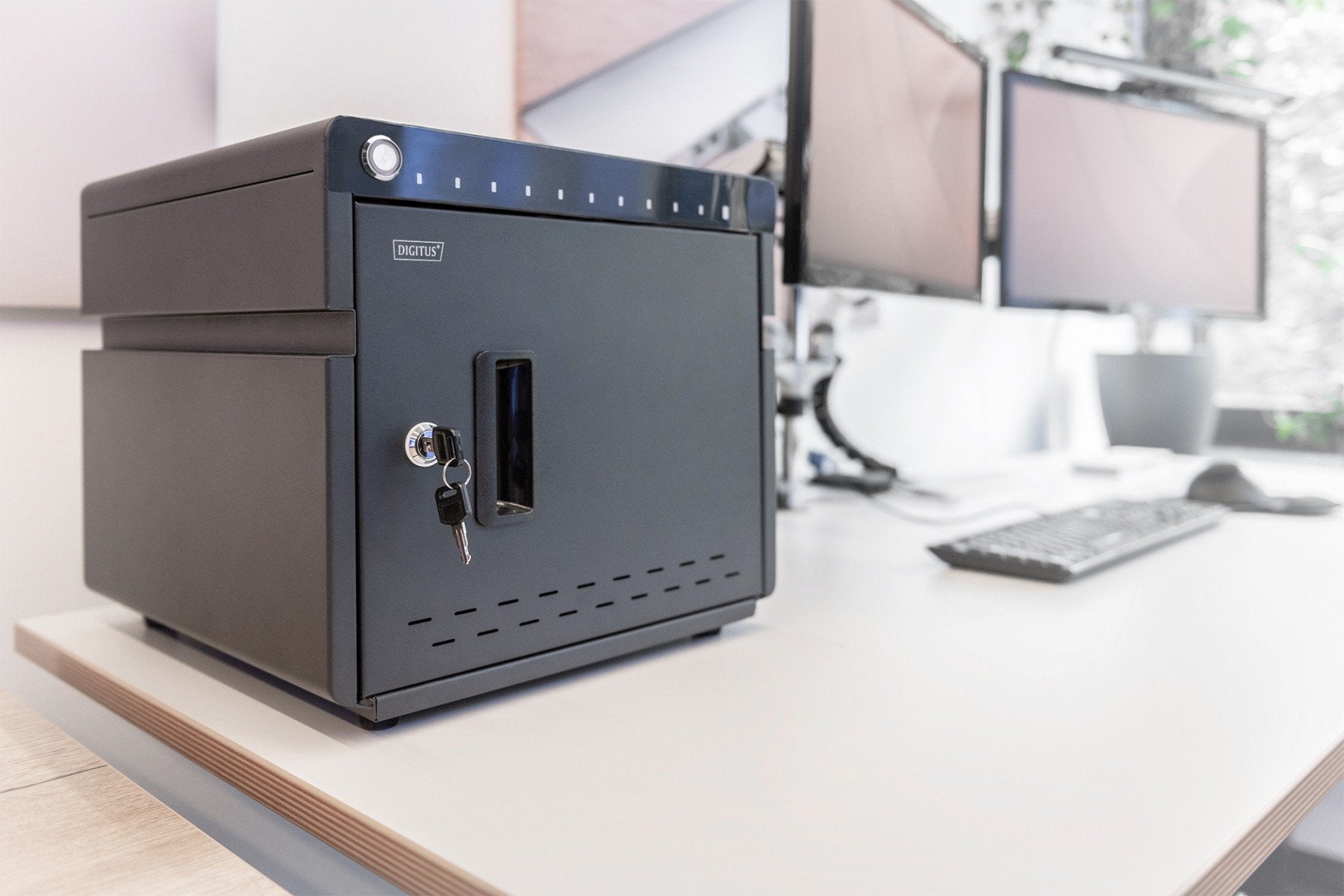 Digitus DN-45004 chariot et rangement roulant Étui de gestion du dispositif portable Noir