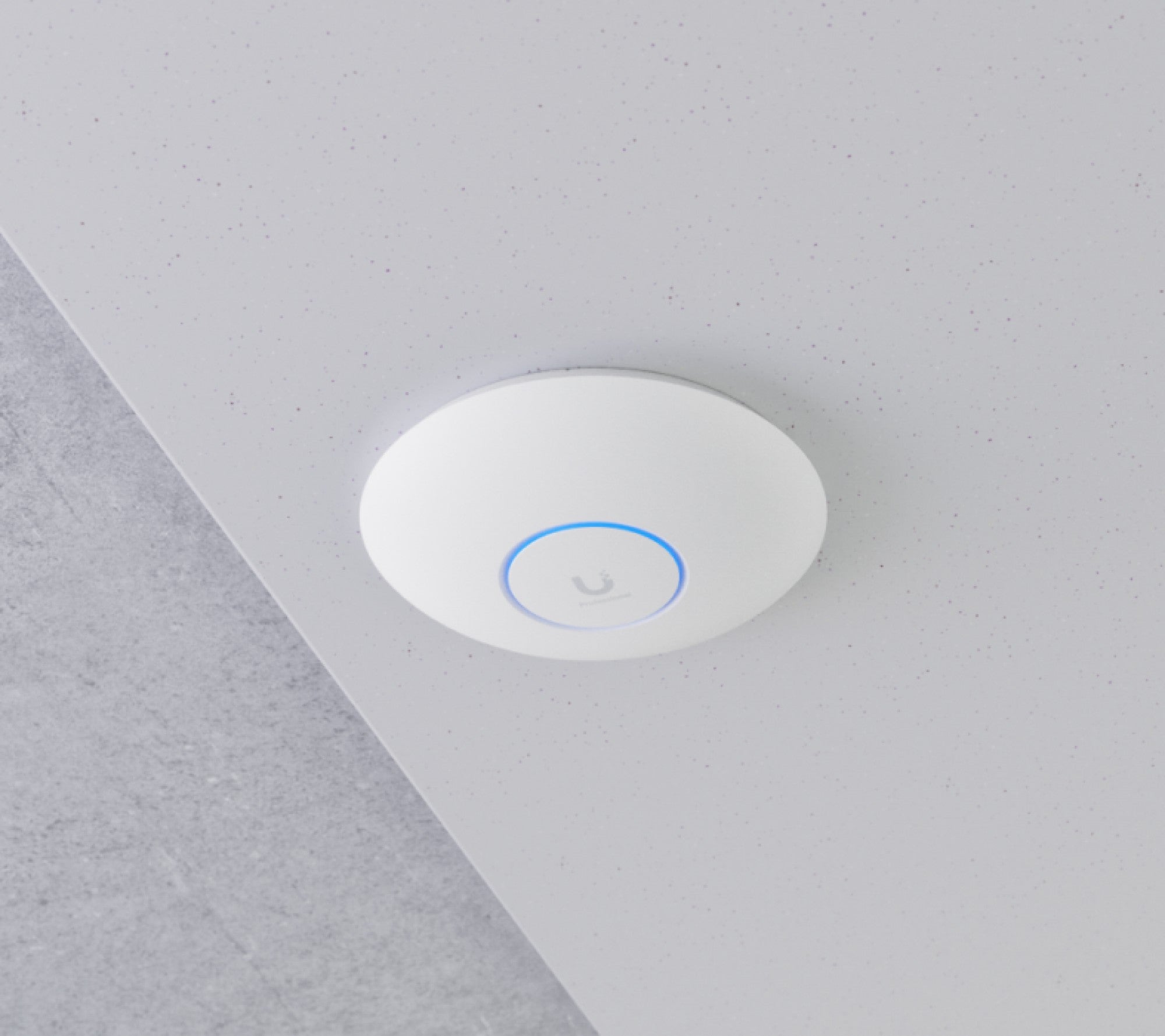 Ceiling-mount WiFi 7 AP with 6 GHz suppo