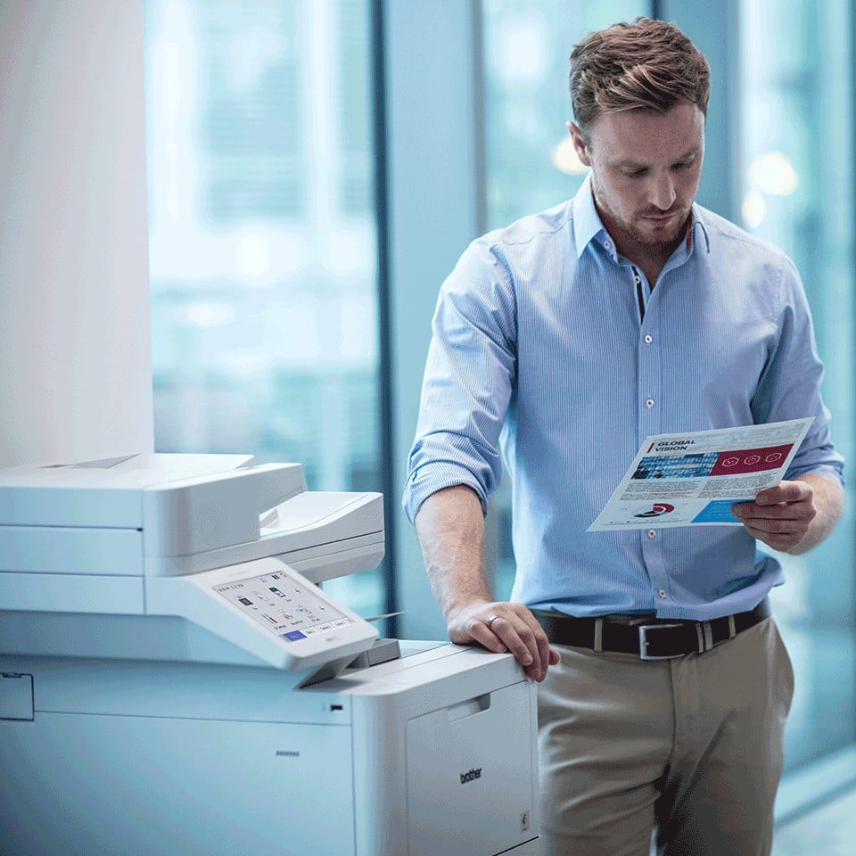 BROTHER MFC-L9670CDN MFP colour laser A4 40ppm copy 40ppm print 620 sheets USB 2.0 Gigabit LAN NFC USB 2.0 host