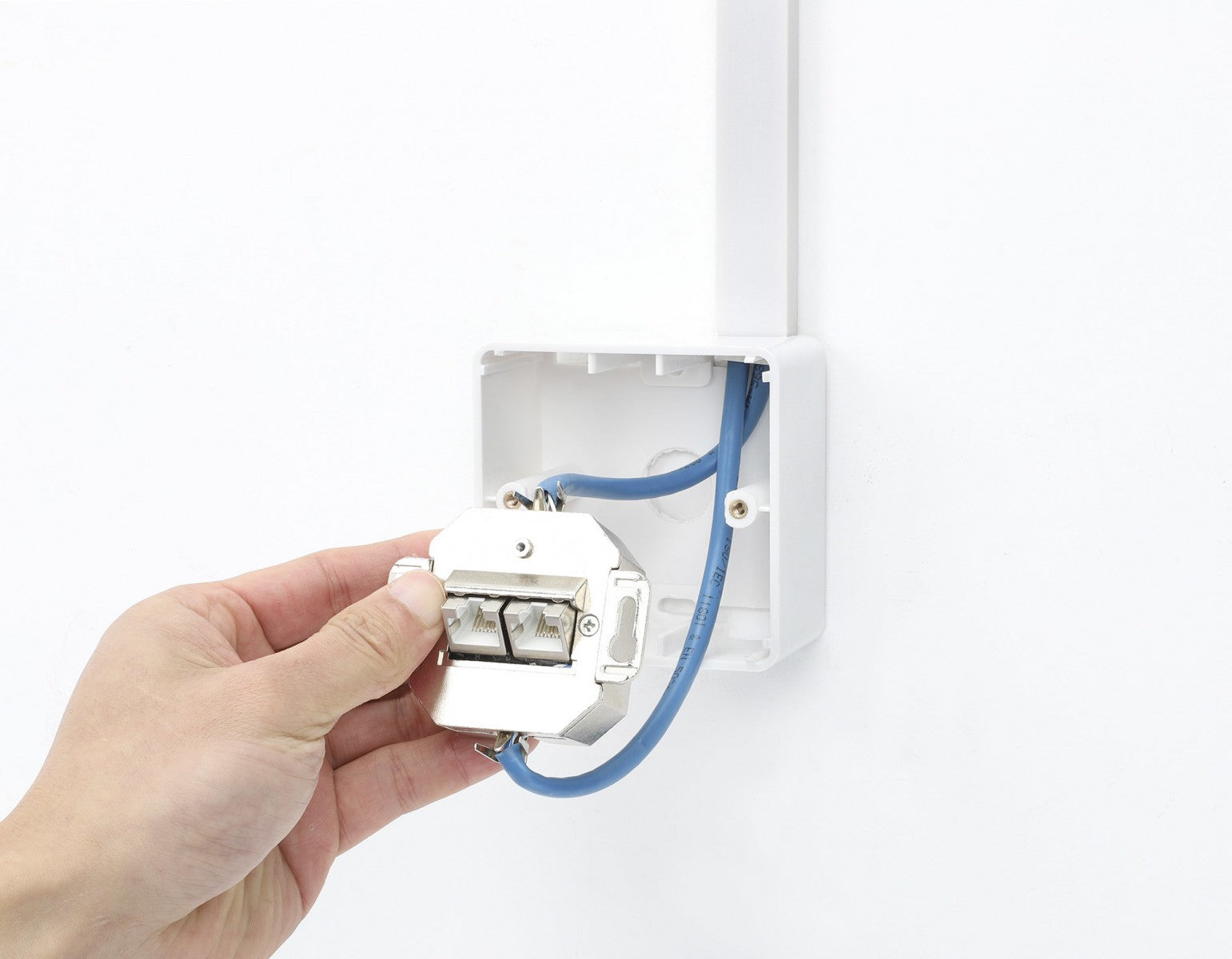 Intellinet 771894 Boîtier NAT pour prise 2xRJ45