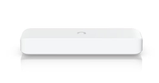 Flexible 8-port 2.5G switch with a 10G