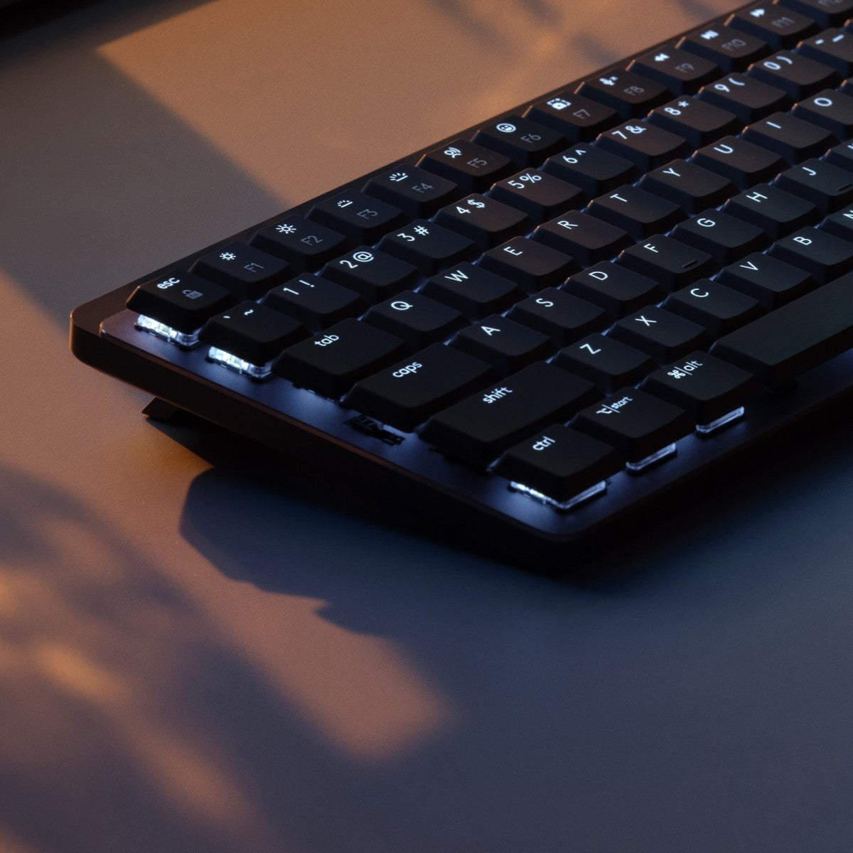 Logitech MX Mechanical Mini clavier Bureau RF sans fil + Bluetooth QWERTY US International Graphite