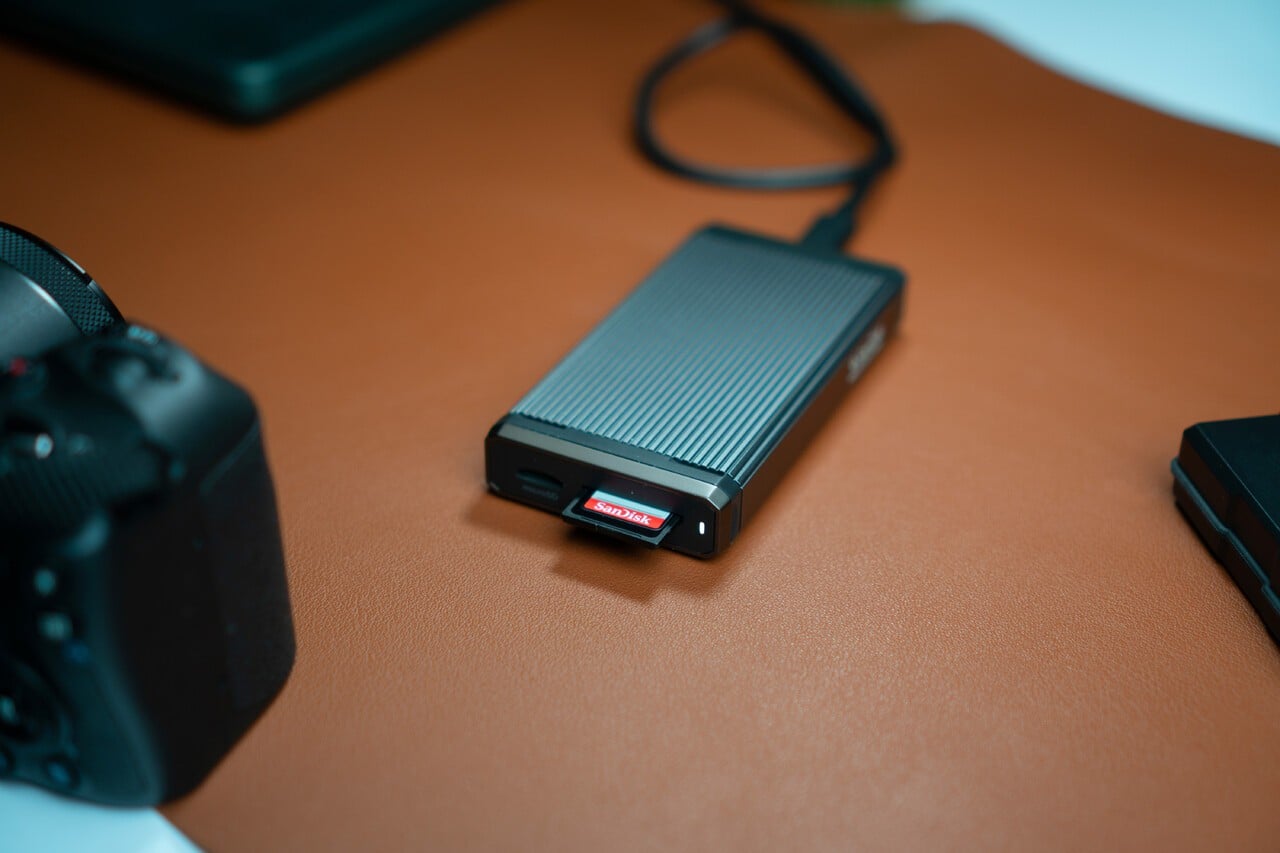 Extreme PLUS 32GB SDHC 100MB/s UHS-I C10