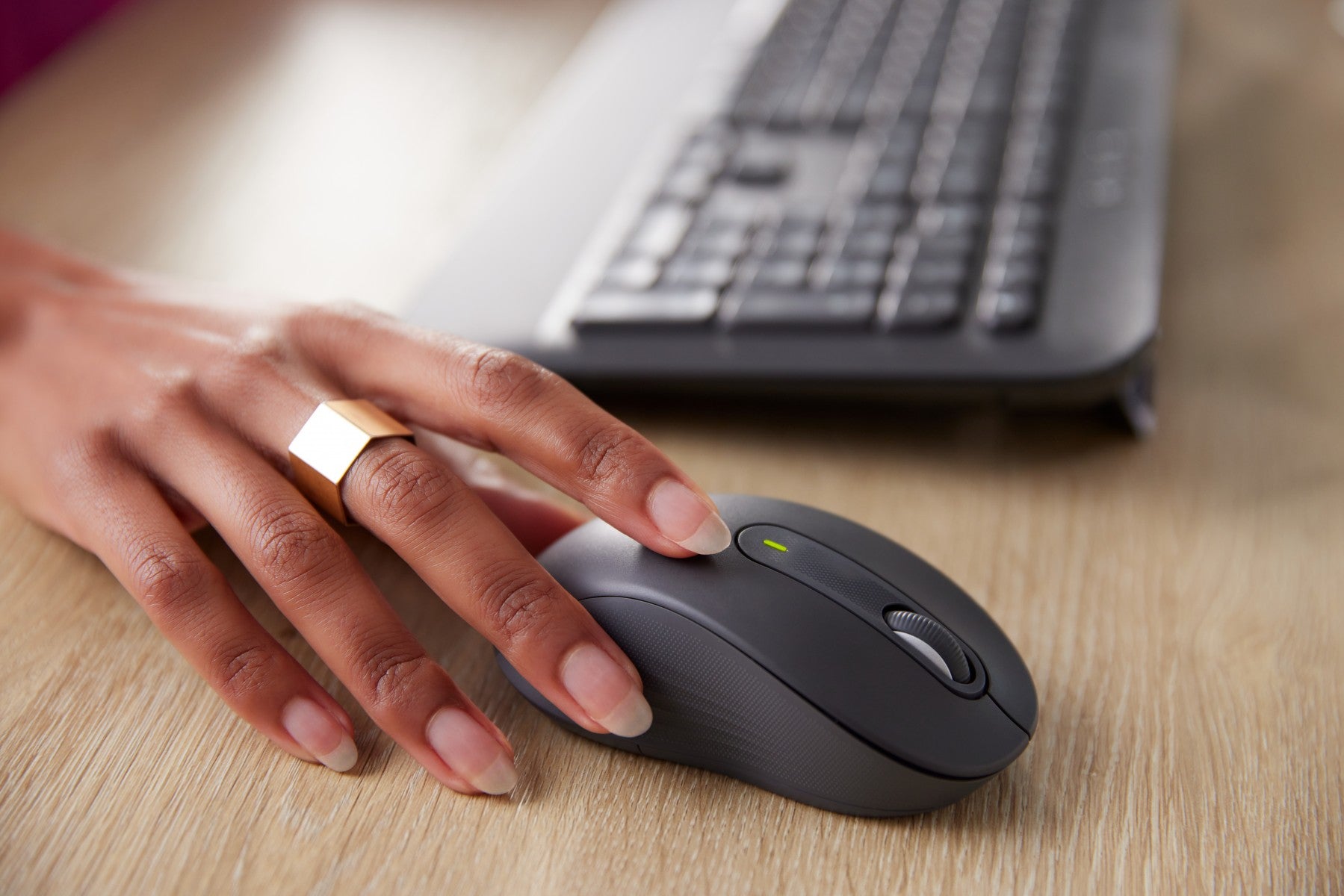 Logitech Signature MK650 Combo for Business clavier Souris incluse Bureau Bluetooth QWERTZ Hongrois Graphite