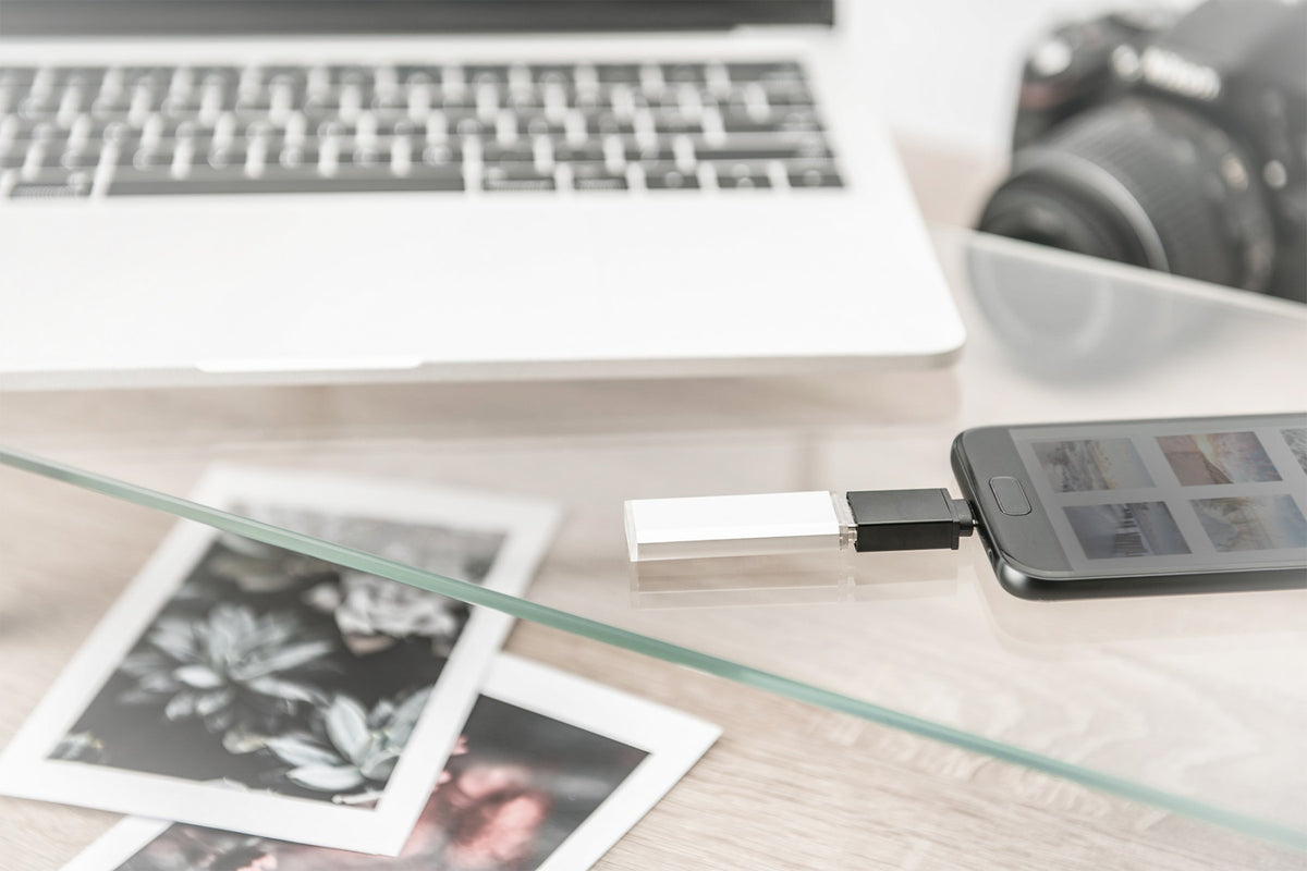 Digitus AK-300506-000-S changeur de genre de câble USB C USB A Noir
