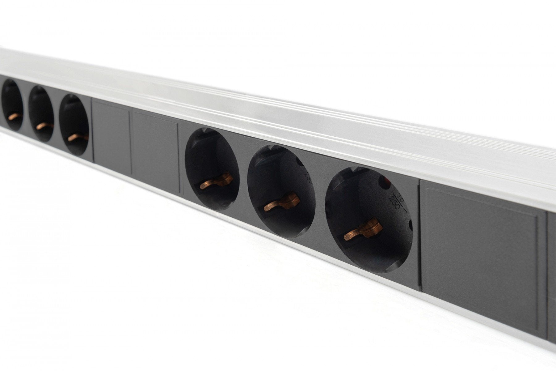Digitus A-19-STRIP42-1 multiprise 9 sortie(s) CA