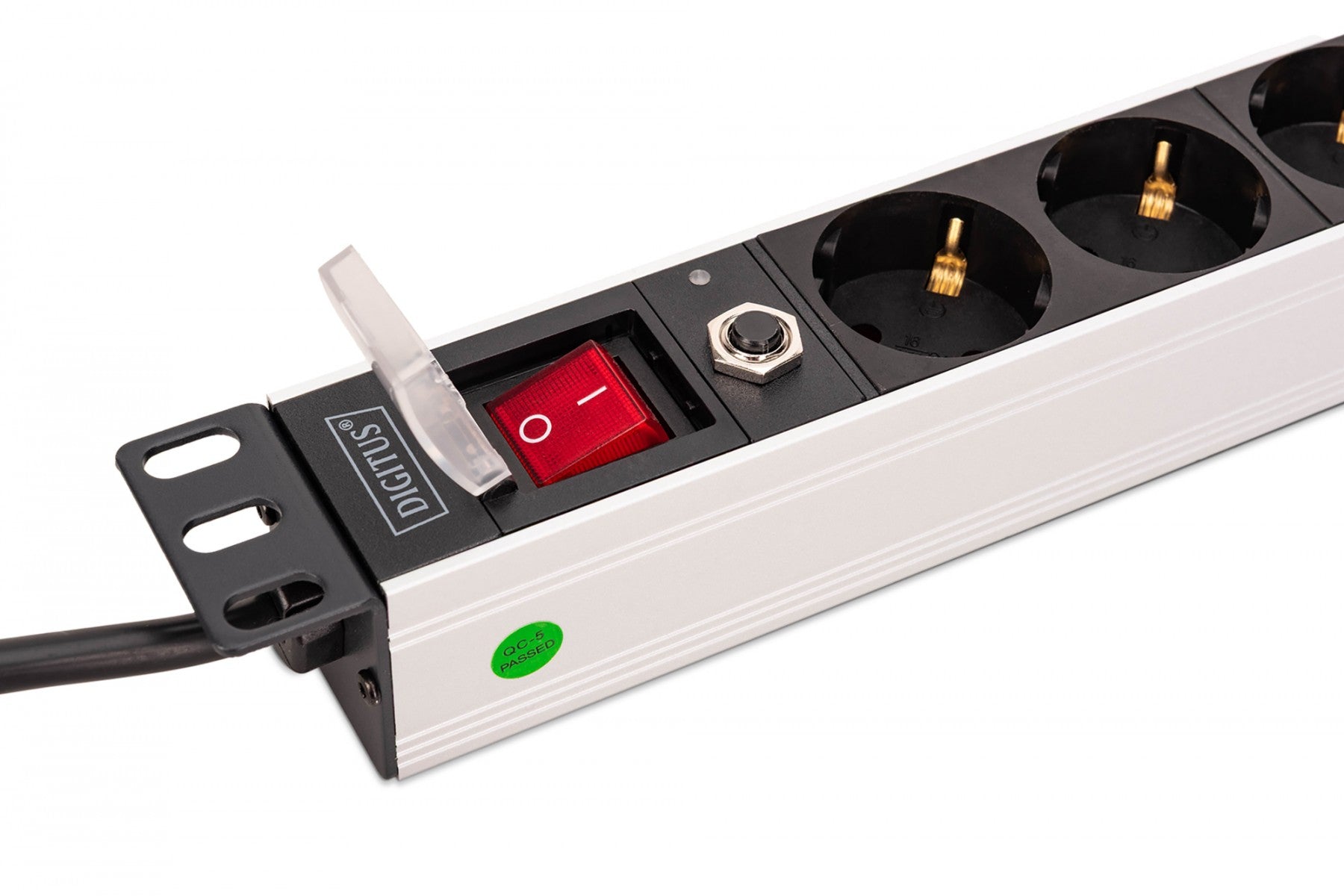 "Barre d'alimentation PDU Rack 19"" avec protection contre les surcharges, 8 prises Schuko CEE 7/3 (45°), câble de 2m, fiche Unischuko CEE 7/7, 16A, aluminium"