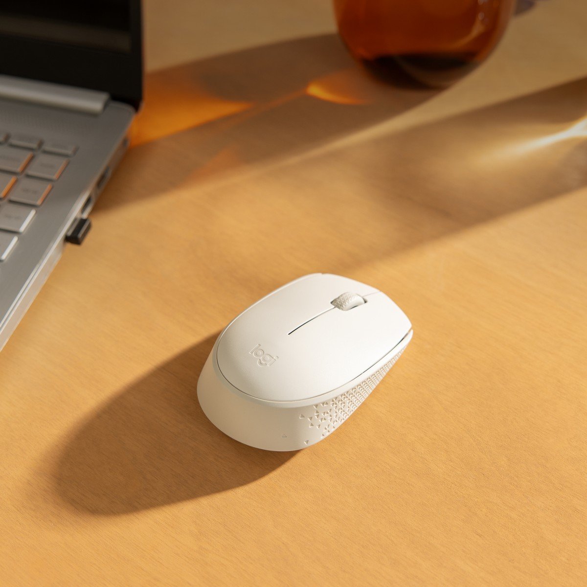 LOGITECH M171 Mouse right and left-handed optical 3 buttons wireless 2.4 GHz USB wireless receiver off-white