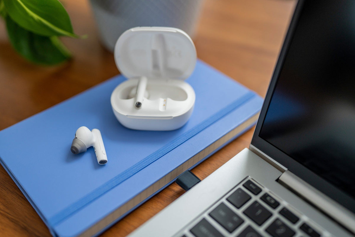 POLY Voyager Free 60+ UC écouteur+boite tactile Blanc USB-A