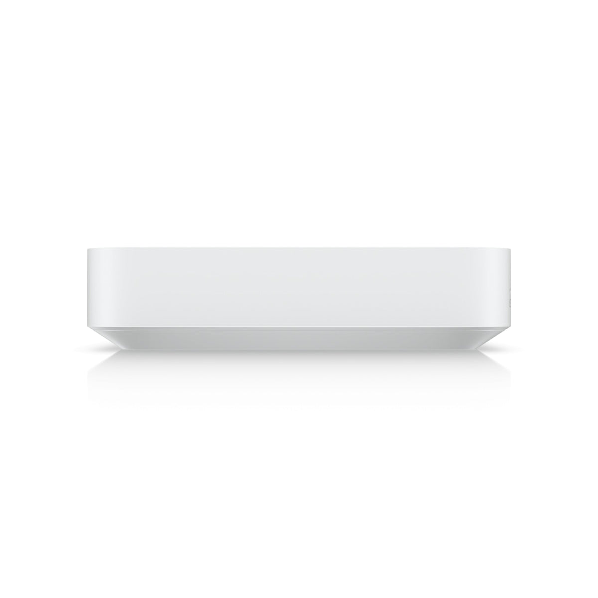 Powerful and compact multi-WAN UniFi Clo