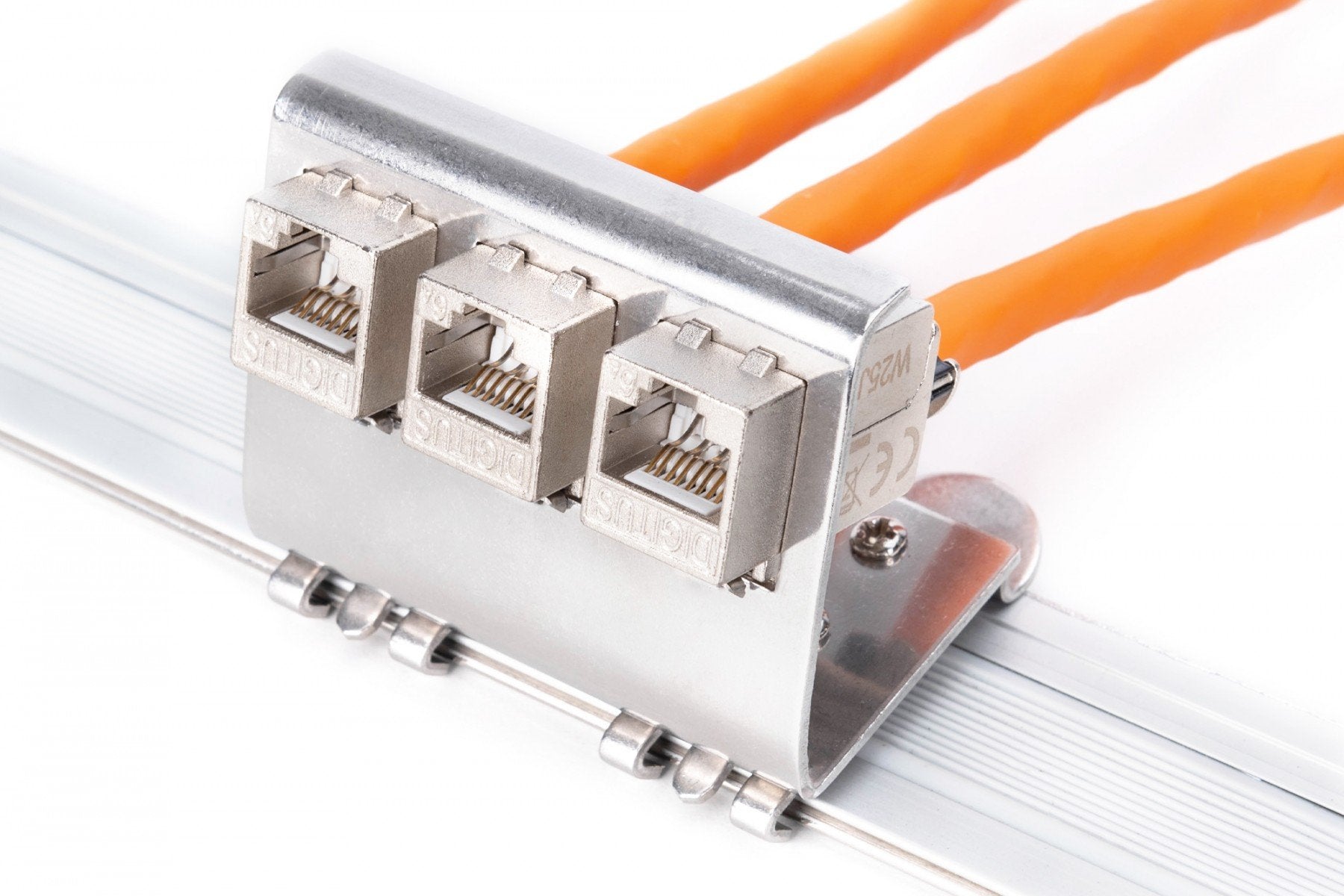 Adaptateur keystone pour rail DIN, profil pour 3x module keystone