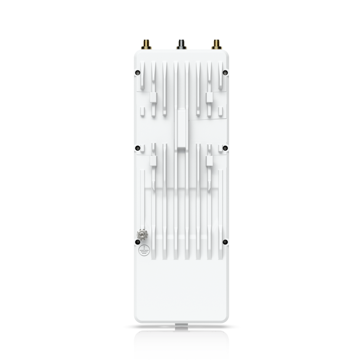 5 GHz wireless point-to-point radio with