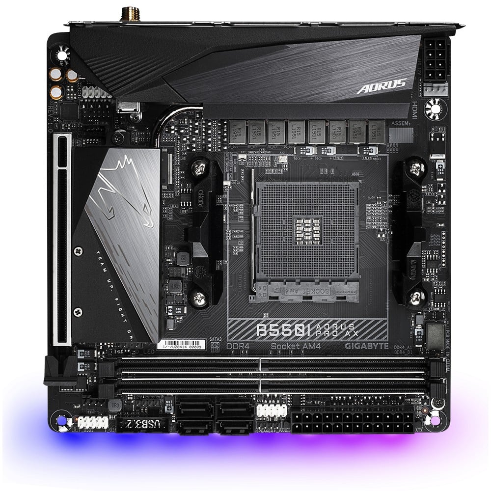 GIGABYTE B550I AORUS PRO AX carte mere AMD B550 Emplacement AM4 mini ITX