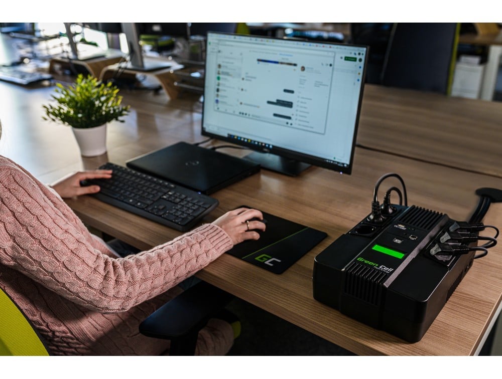 Green Cell UPS06 alimentation d'énergie non interruptible Interactivité de ligne 0,999 kVA 360 W 6 sortie(s) CA