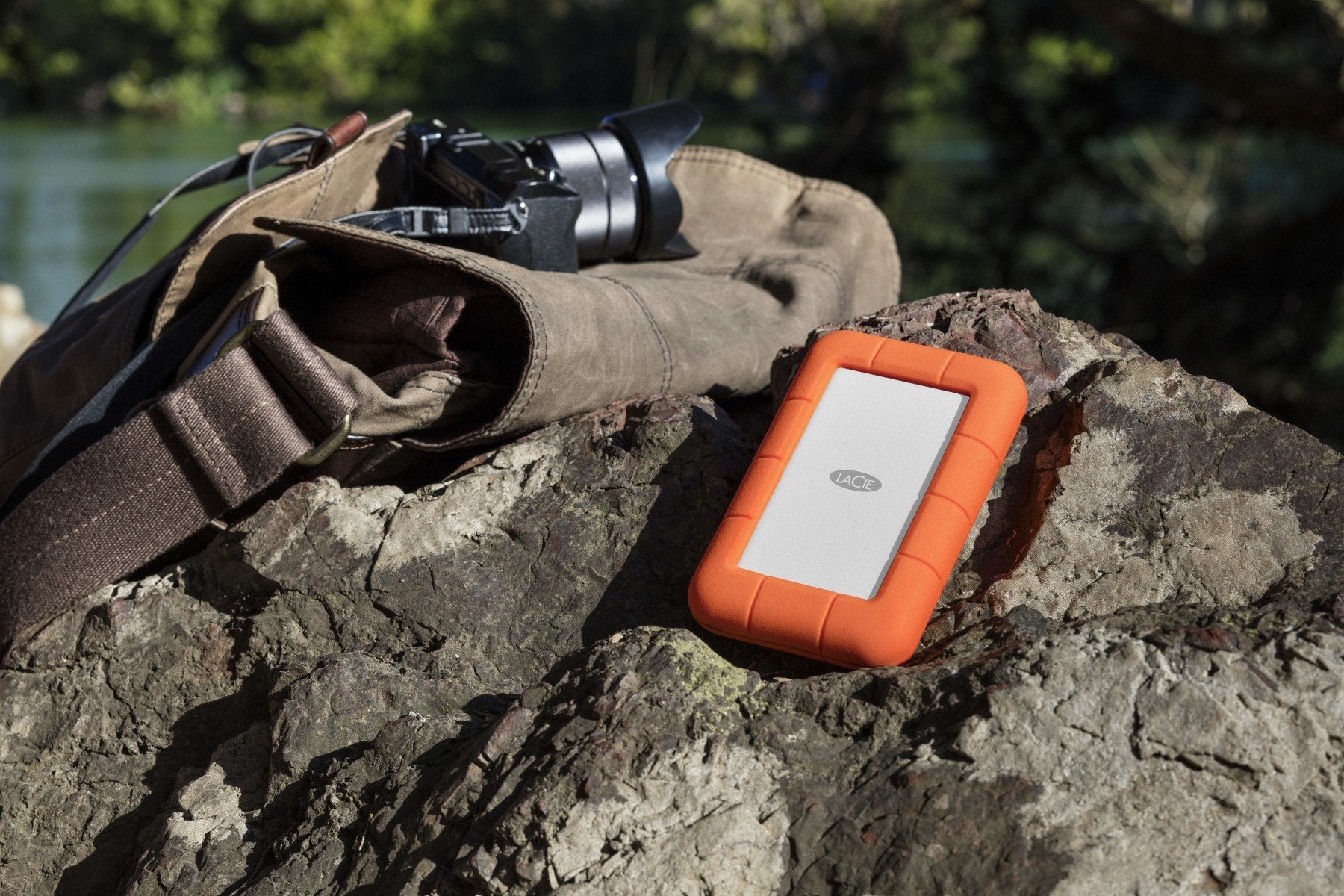 LACIE RUGGED 5TB USB-C USB3.0 Drop- crush- and rain-resistant for all-terrain use orange