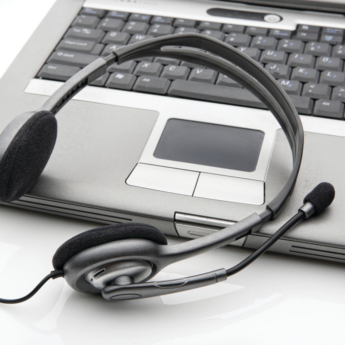 LOGITECH Stereo H111 Headset on-ear wired