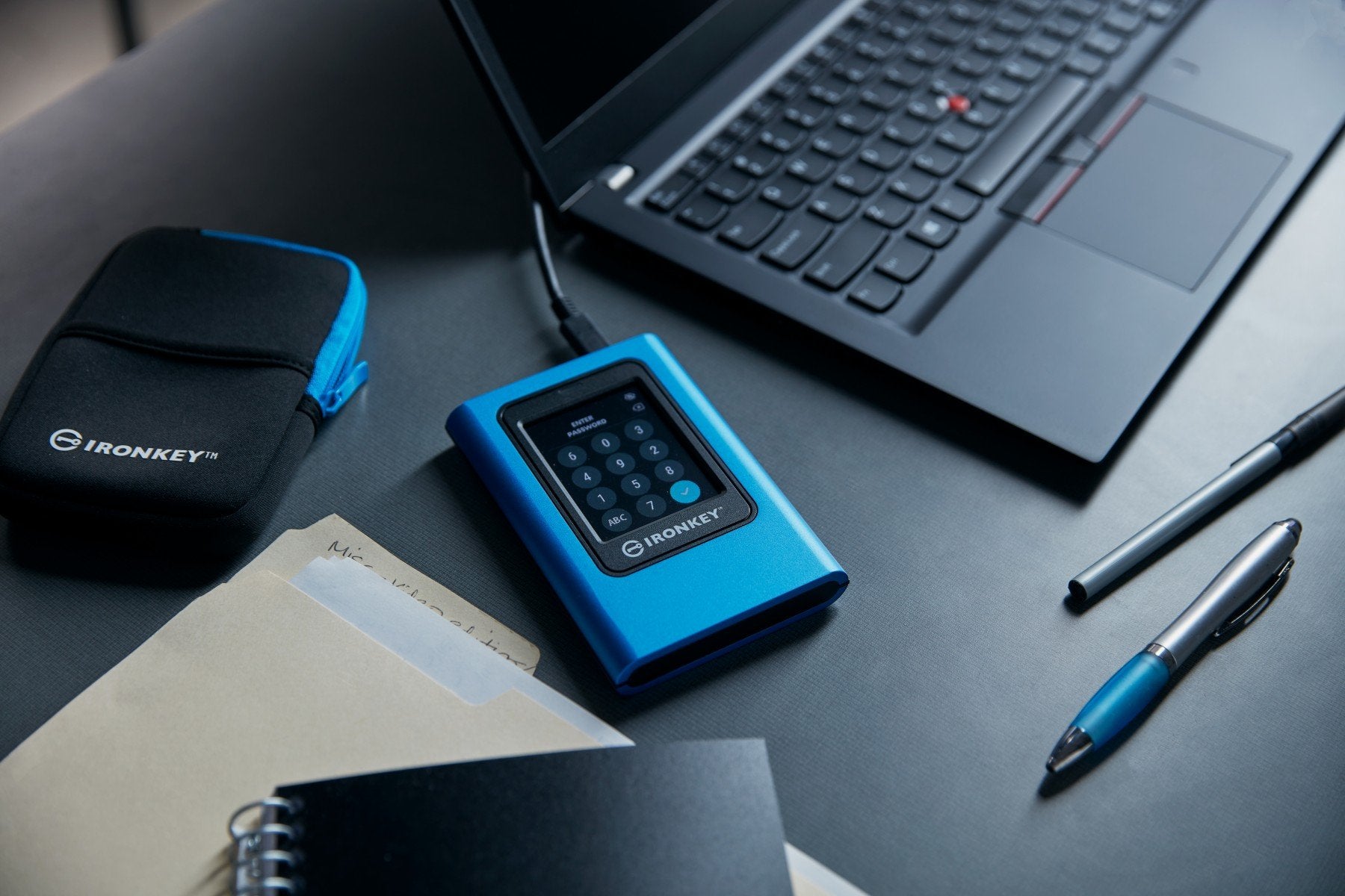 KINGSTON 960Go IronKey Vault Privacy 80 XTS-AES 256-bit Encrypted External SSD