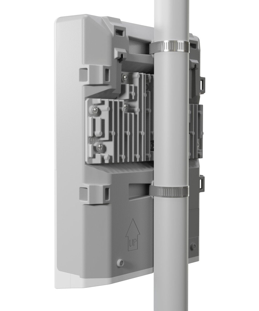 Mikrotik netFiber 9 Gigabit Ethernet (10/100/1000) Connexion Ethernet, supportant l'alimentation via ce port (PoE) Blanc